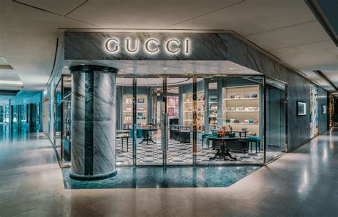 gucci jersey gardens mall|american dream Gucci store.